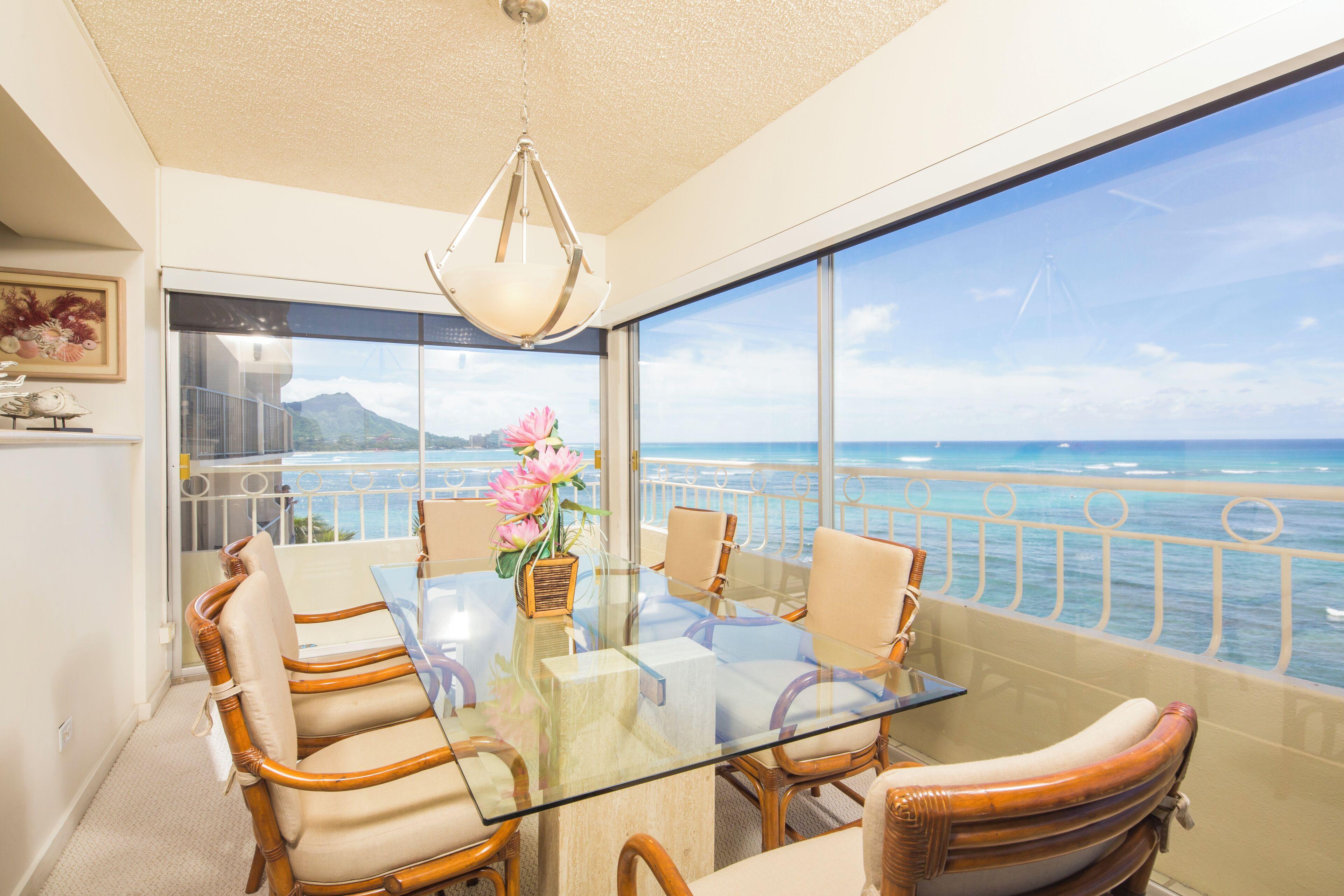 ホノルル キャッスル ワイキキ ショア ビーチフロント コンドミニアム